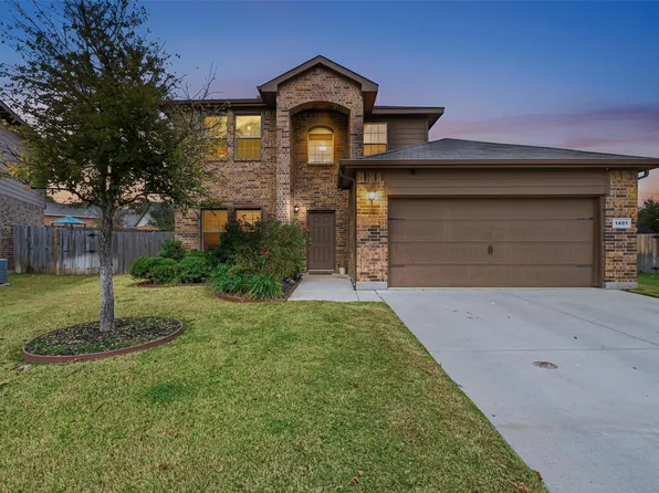 1401 Briarwood Dr, Azle, TX 76020