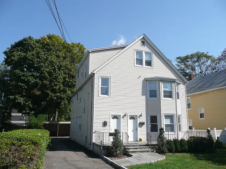 5 Woodbury Ave #3 — Photo 1