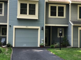 11 Generals Way, Halfmoon, NY 12065