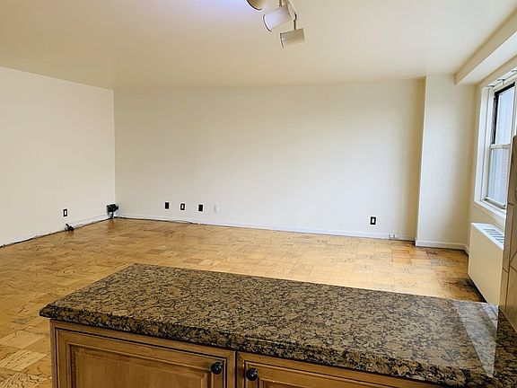 4th image of 225 Saint Pauls Ave APT 7K