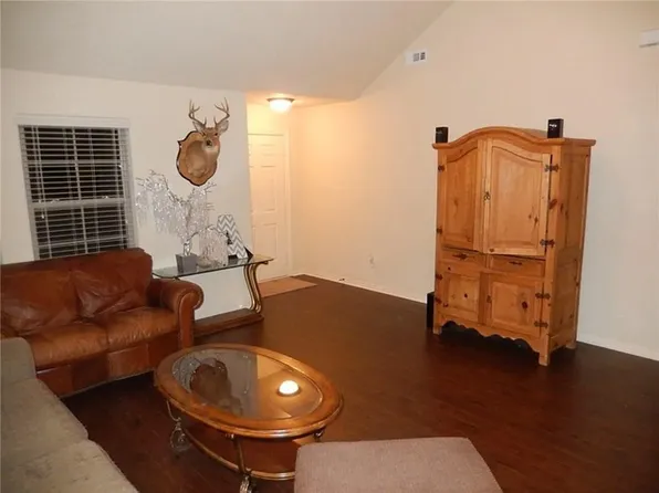 848 Oakwood Ct, Centerton, AR 72719