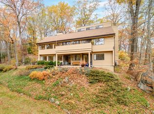 52 Mill Spring Ln, Stamford, CT 06903