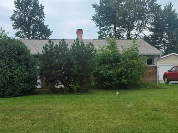 16 Riverdale Dr, Grand Island, NY 14072