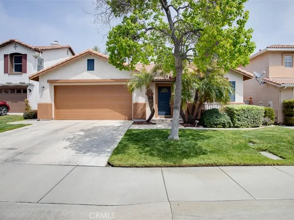 135 Paperbirch Cir, Corona, CA 92881