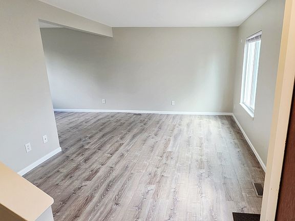 4th image of 428 Pettibone St