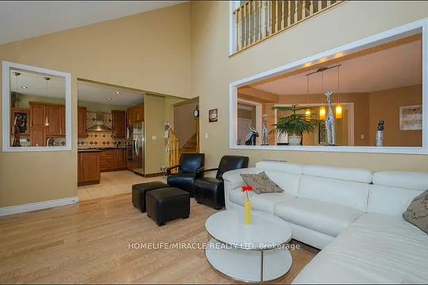 30 Masters Green Cres — Photo 10