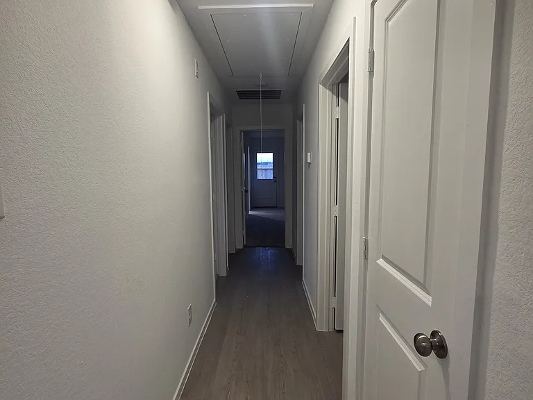 401 Lucia Way — Photo 8