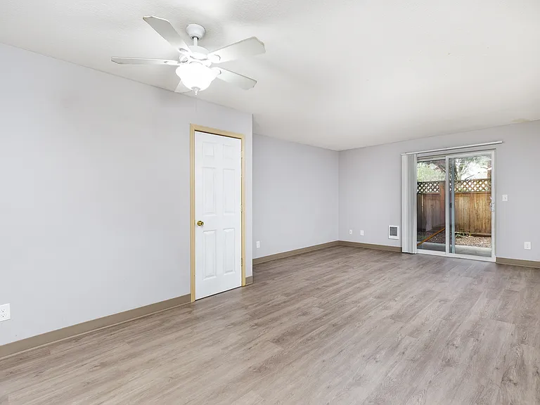 2509 SE 109th Ave — Photo 8