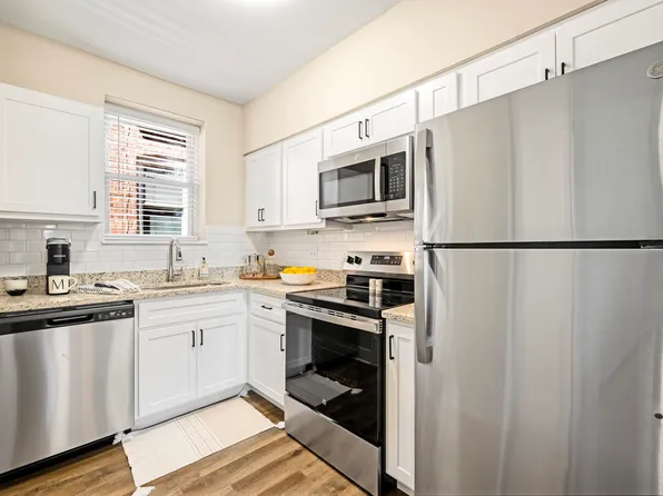 7157 Lyndover Pl, Saint Louis, MO 63143