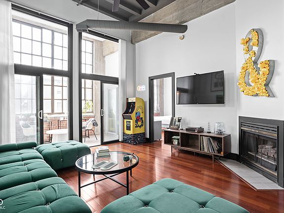 5th image of 611 N Park Ave APT 205