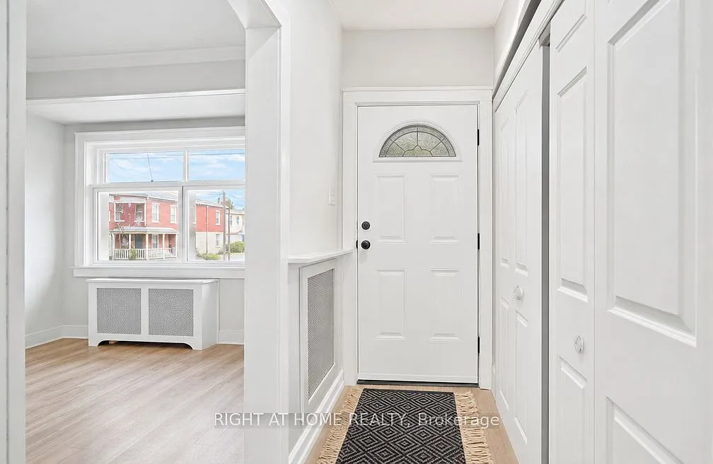 2 bed, $2,400 — Photo 4