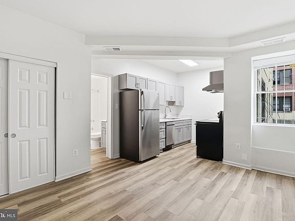 4th image of 1451 Park Rd NW APT 111