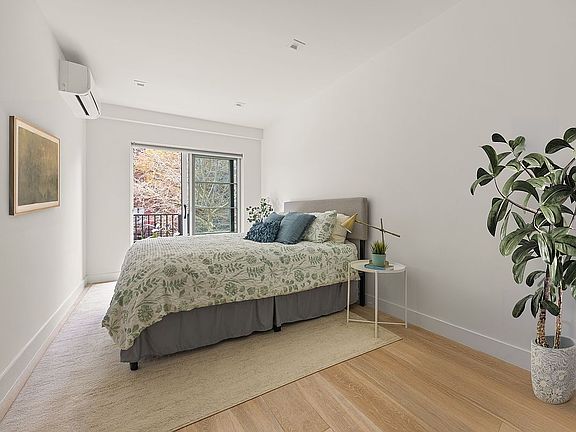 4th image of 171 Lefferts Pl #2A