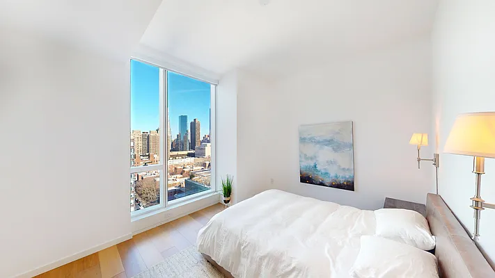 Sold by LEVEN Real Estate | media 10