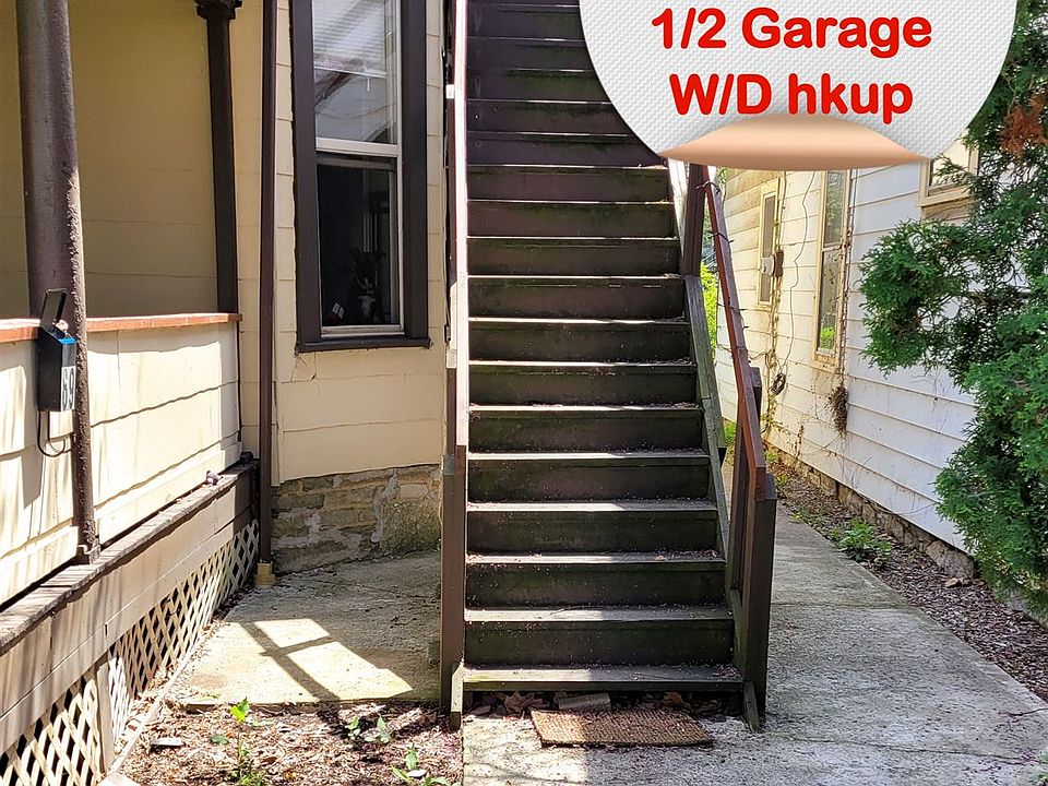 Entry Stairway