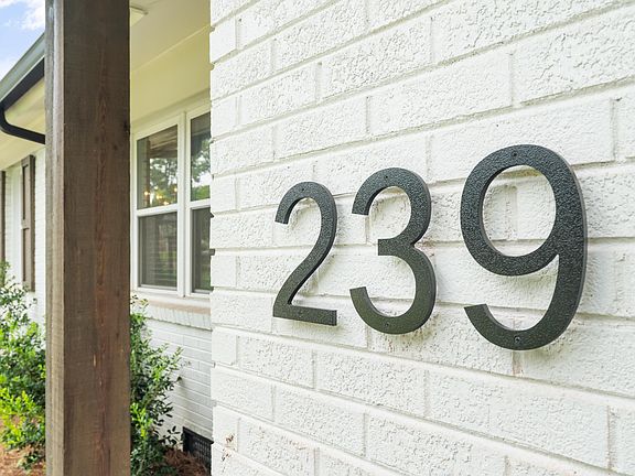 4th image of 239 Fairlane Dr
