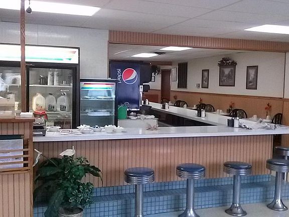 4th image of 1526 Fond Du Lac Ave