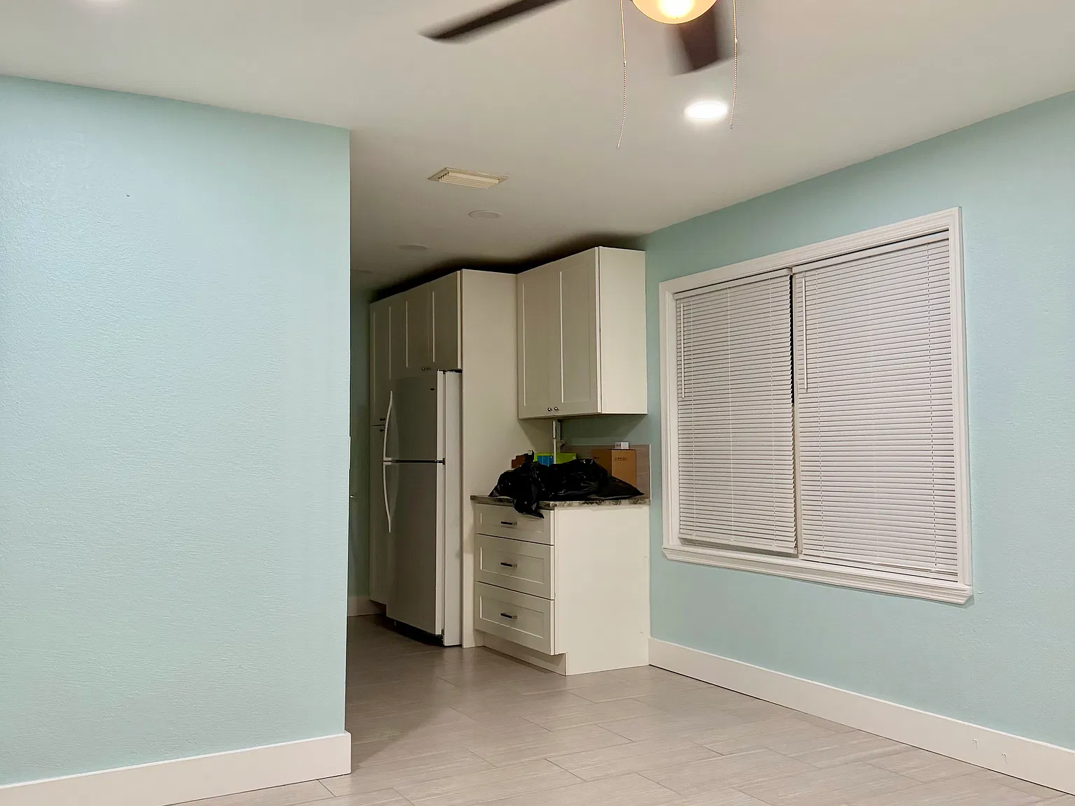 3 bed, 1900 sqft, $2,475 — Photo 3