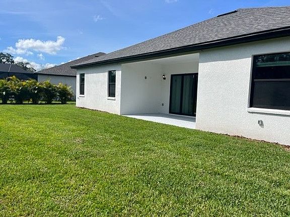 Sweet Bay new construction quick move-in home plan backyard at Cross Creek by William Ryan Homes Tam