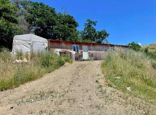 40 Sylvan Glade Rd, Blocksburg, CA 95514