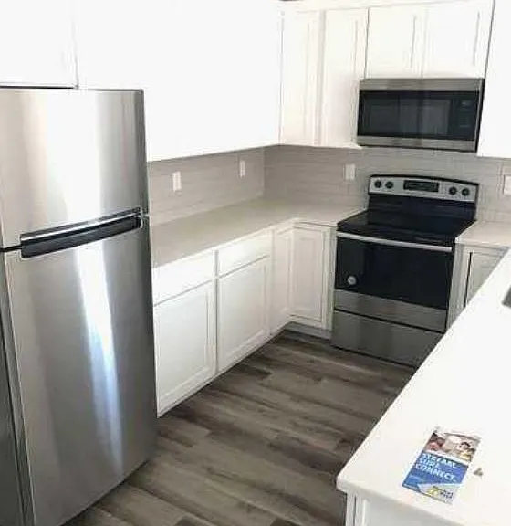 2325 & 2327 Herbert St — Photo 10