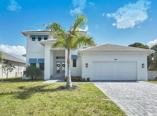 1448 10th St N, Naples, FL 34102