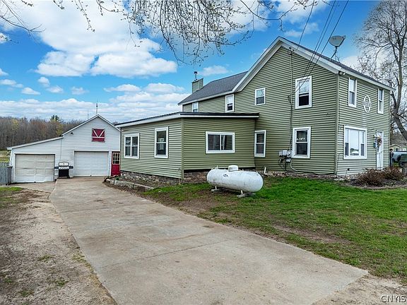 5th image of 266 Howard Rd
