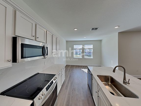 3rd image of 5969 Sycamore Place St