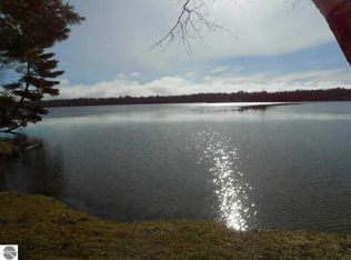 10890 Cedar Hedge Trl, Interlochen, MI 49643