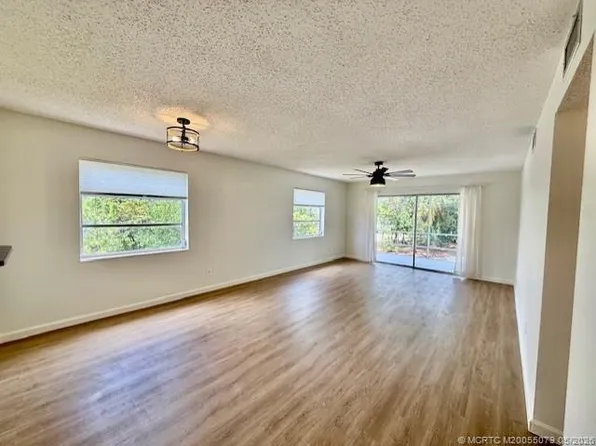 2950 SE Ocean Blvd APT 34-4, Stuart, FL 34996