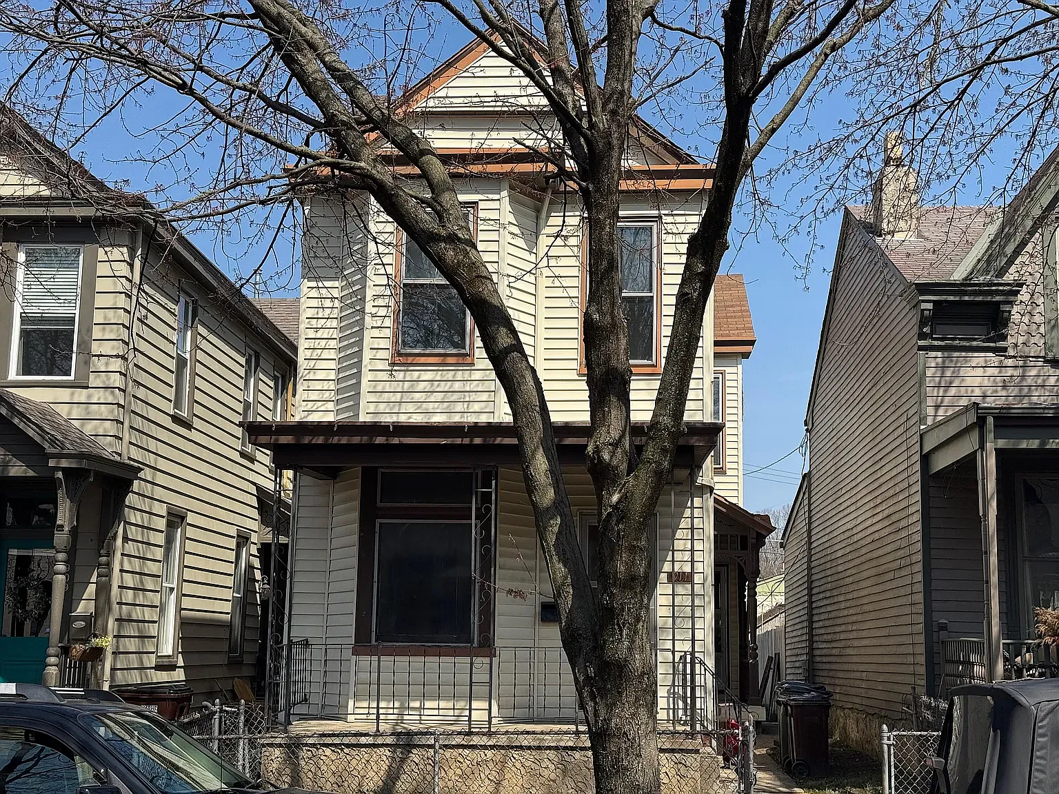 3 bed, 1636 sqft, $1,995 — Photo 2