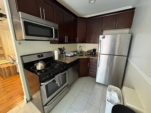 4022 N Ashland Ave #206 Photo 1