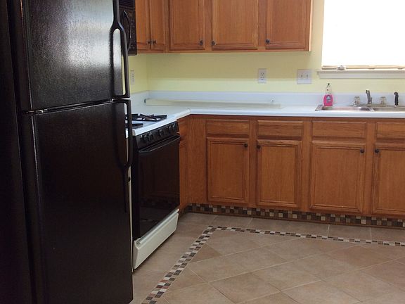 4th image of 7347 Essex Dr