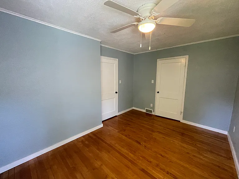 1706 Warren Rd — Photo 8