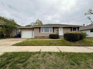 1005 Dewitt St, Portage, WI 53901