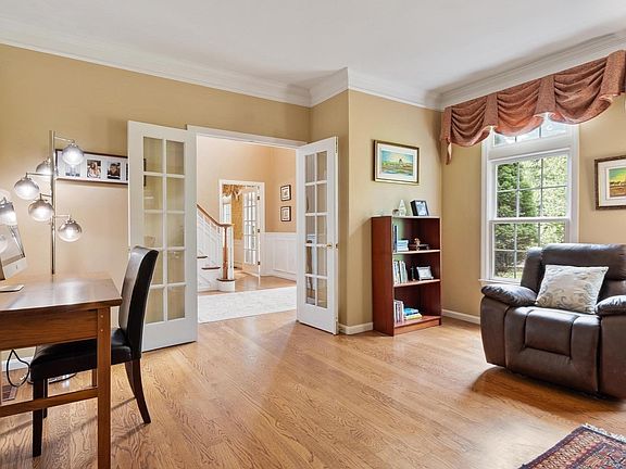 4th image of 2 Hamblin Way