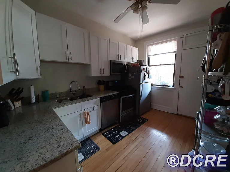 5241 N Winthrop Ave #1 — Photo 5