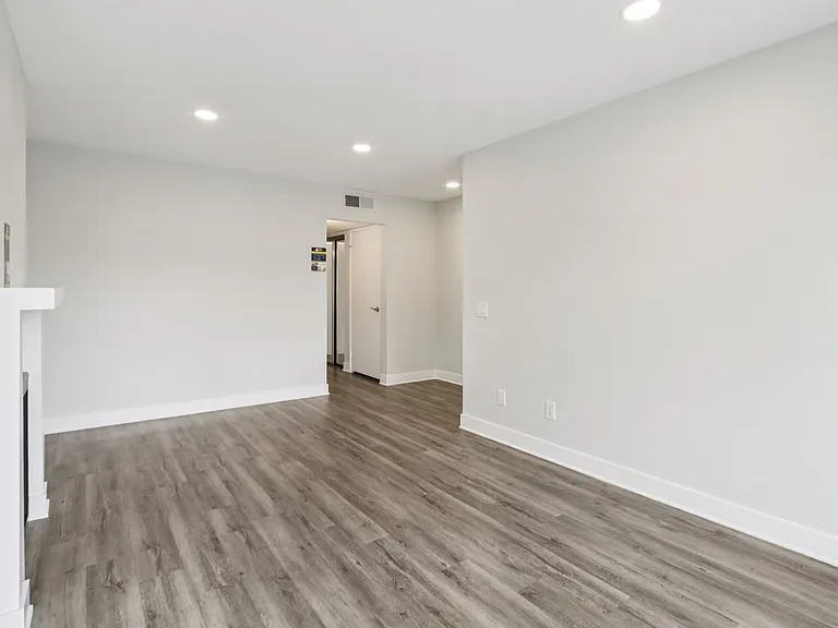 960 N. Alfred — Photo 15