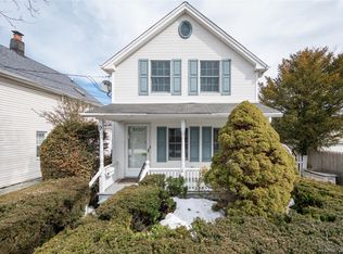 9 Harrison Ave, Hicksville, NY