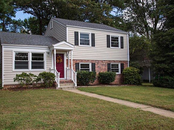 3rd image of 8702 Nesslewood Dr