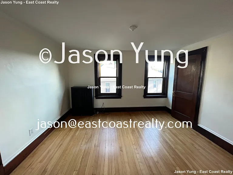 8 Saint James St #8 — Photo 3
