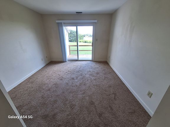 5th image of 1800 Bay St Unit 1-109