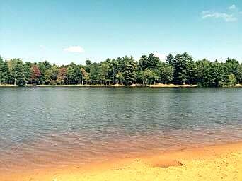 Walking distance to lake