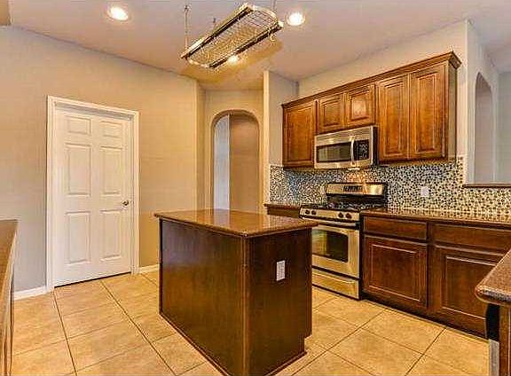 3rd image of 203 Payne Stewart Dr
