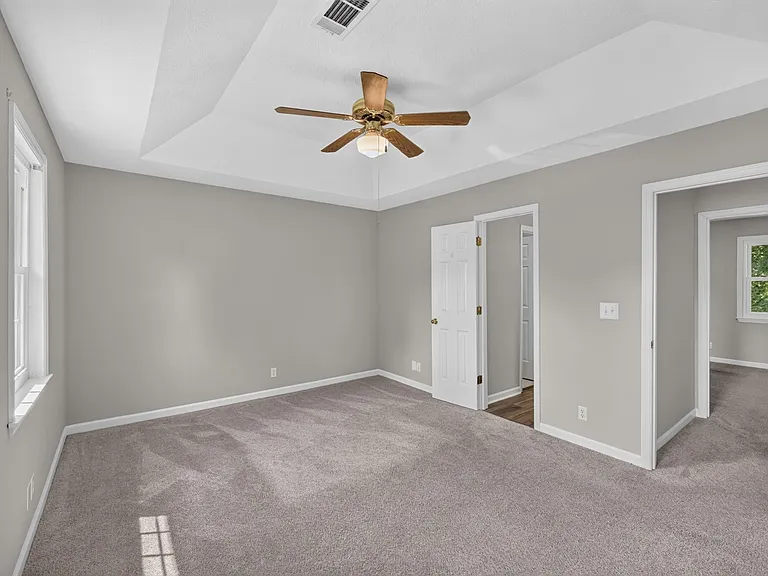 430 Claircrest Dr — Photo 11