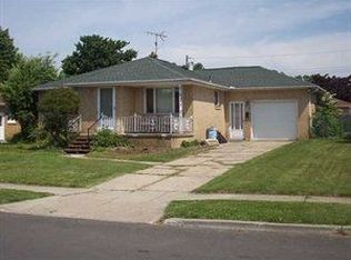 42 Goodrich Rd, Lackawanna, NY 14218