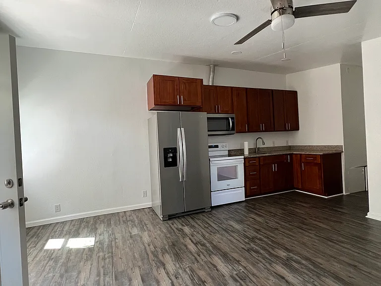 94-140 Awalai Pl — Photo 1