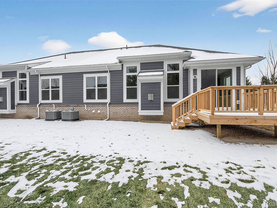 1496 Turner Dr #1, photo 3