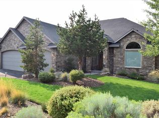 497 Highland Meadow Loop, Redmond, OR 97756