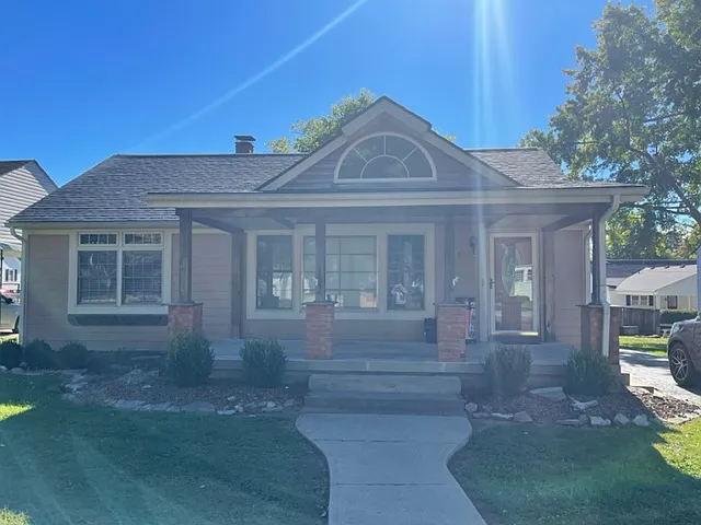 225 Demaree Dr — Photo 1
